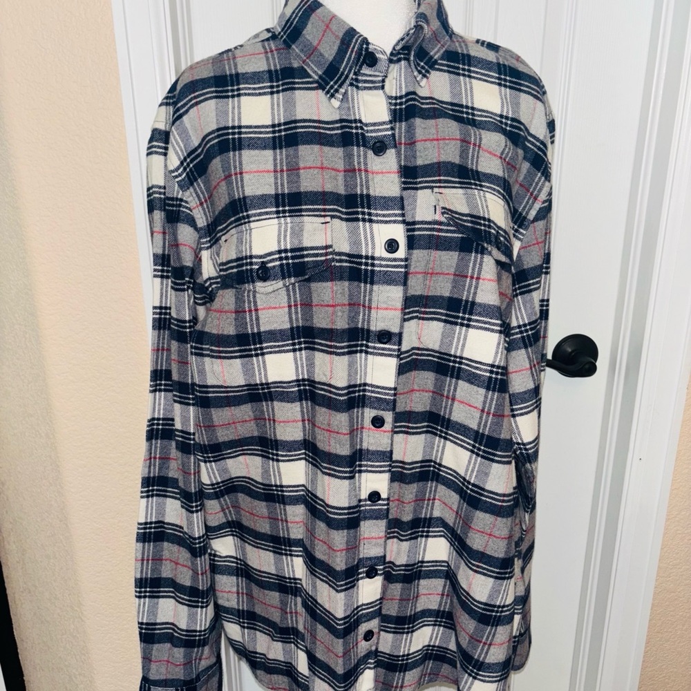 American Eagle Outfitters Navy and White Plaid Shirt